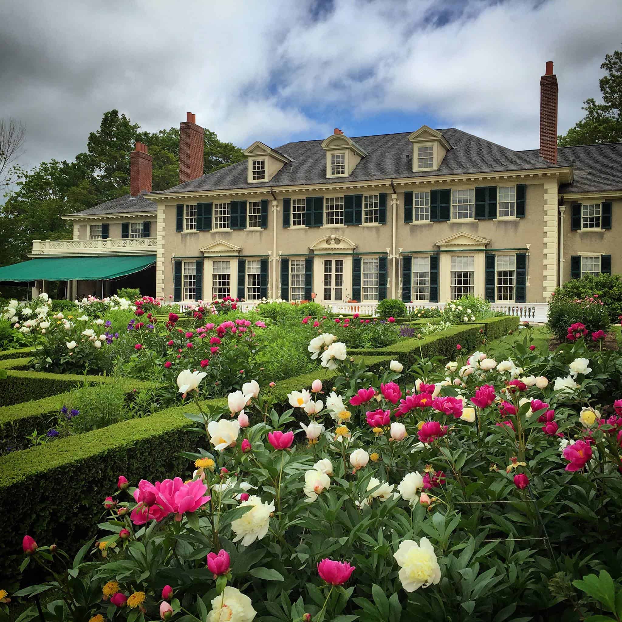 Hildene Exterior Summer Garden