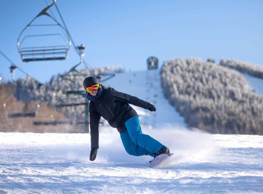 Pico Mountain Snowboarder