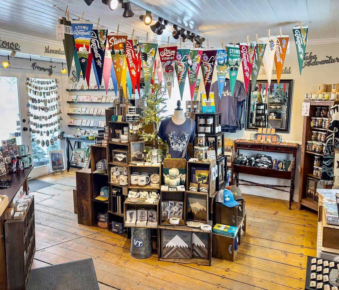 Tangerine & Olive - Store Interior