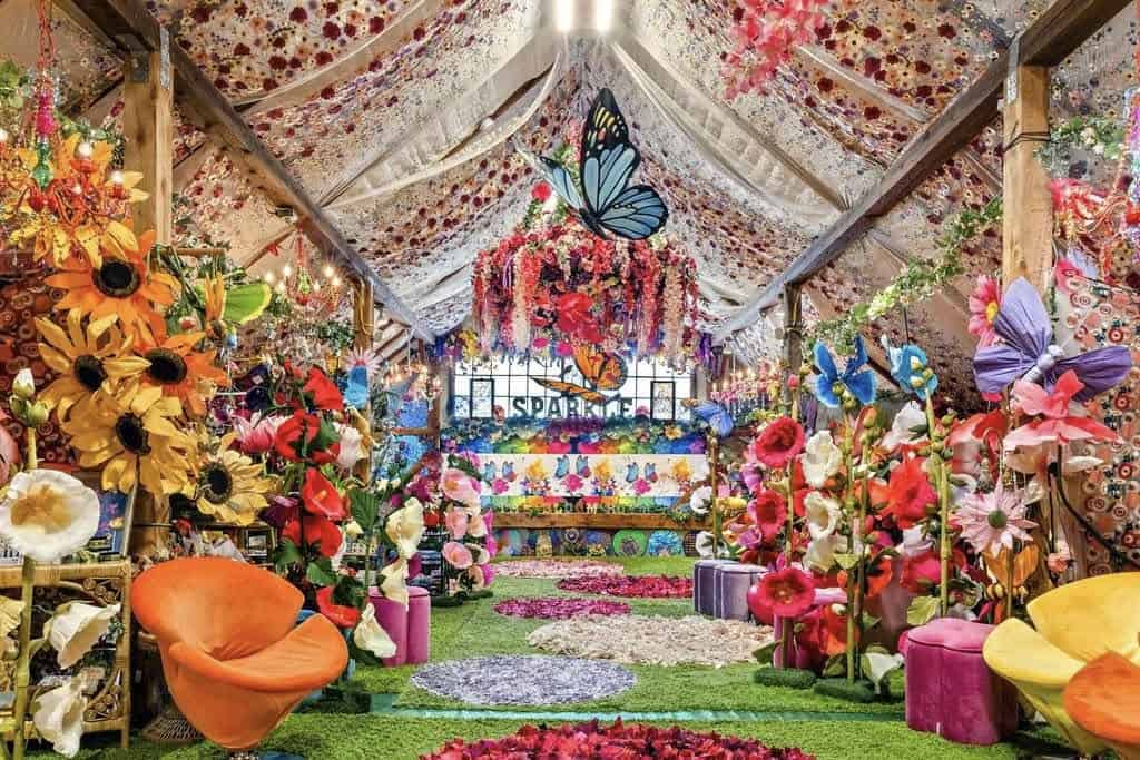 The Sparkle Barn Flowers and Butterflys