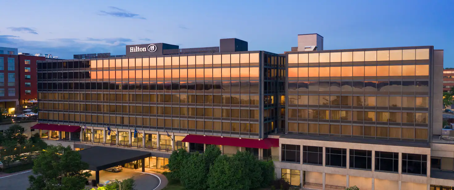 Hilton Burlington Lake Champlain - Summer Drone Exterior Entrance